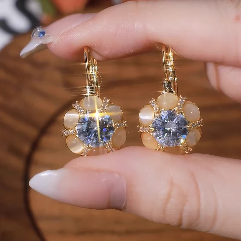 合金耳饰 轻奢高级感花朵精致耳扣小众设计感名媛风气质耳环女