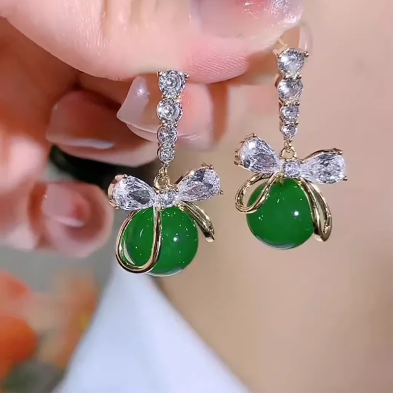 合金耳饰 蝴蝶结绿色珠珠耳环女网红轻奢气质百搭小众设计感耳钉