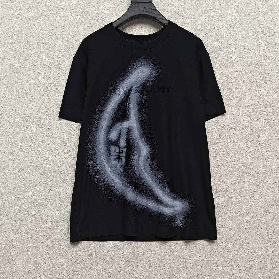 纪梵希 Givenchy 月亮涂鸦植绒图案短袖 尺码/S 成色/99 YH13965
