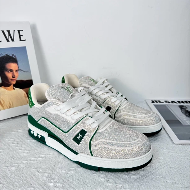 LV TRAINER 满钻白绿 全新原盒 尺码/43 公价46000 YH11295