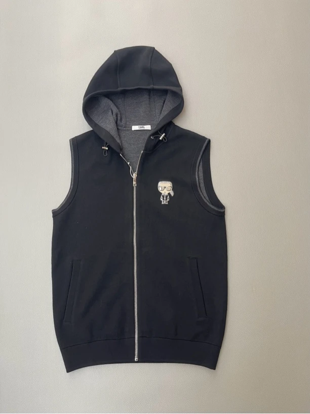 潮流时尚、休闲连帽马甲