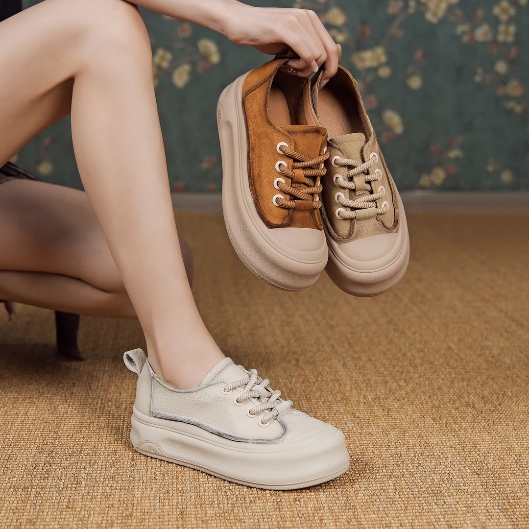 【珂卡芙】百搭软底复古鞋女款2024新款网红圆头厚底休闲凉鞋女9651