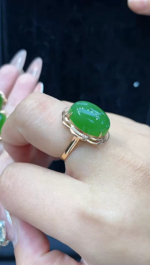 【闪购商品】和田玉戒指18K金镶嵌