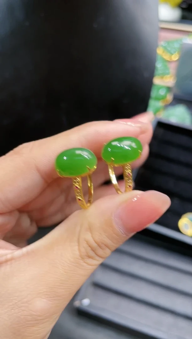 【闪购商品】和田玉戒指18K金镶嵌多样性发一