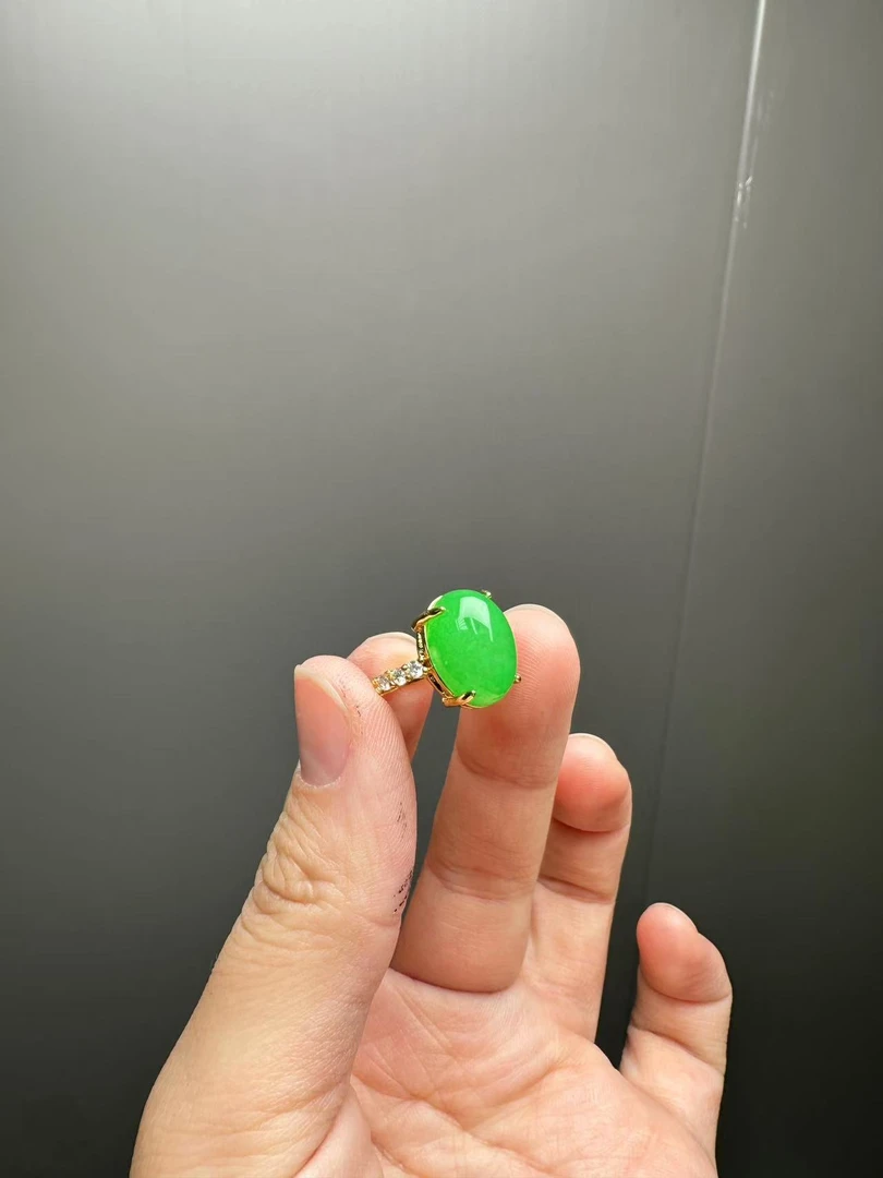 翡翠四爪14k满钻小蛋面戒指