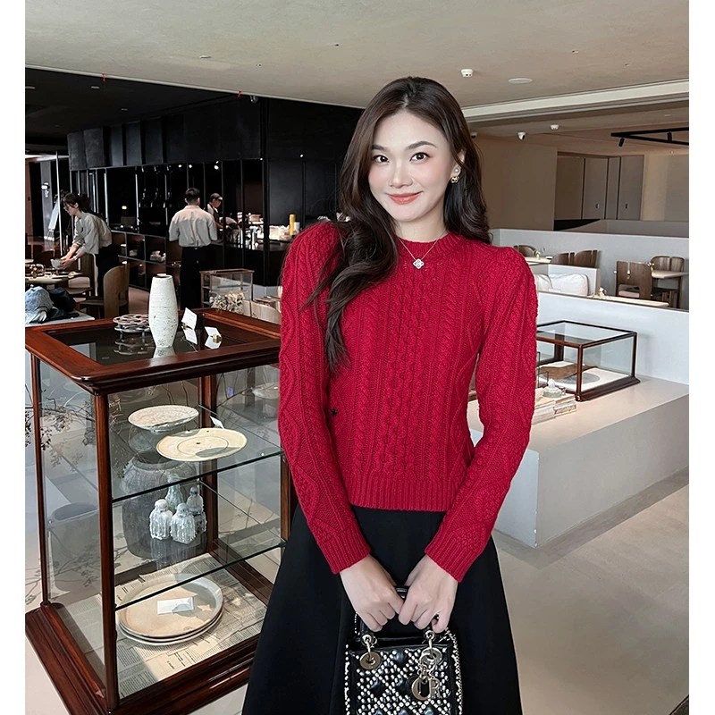 【琳媚】泡泡袖绞花圆领圣诞红色毛衣女