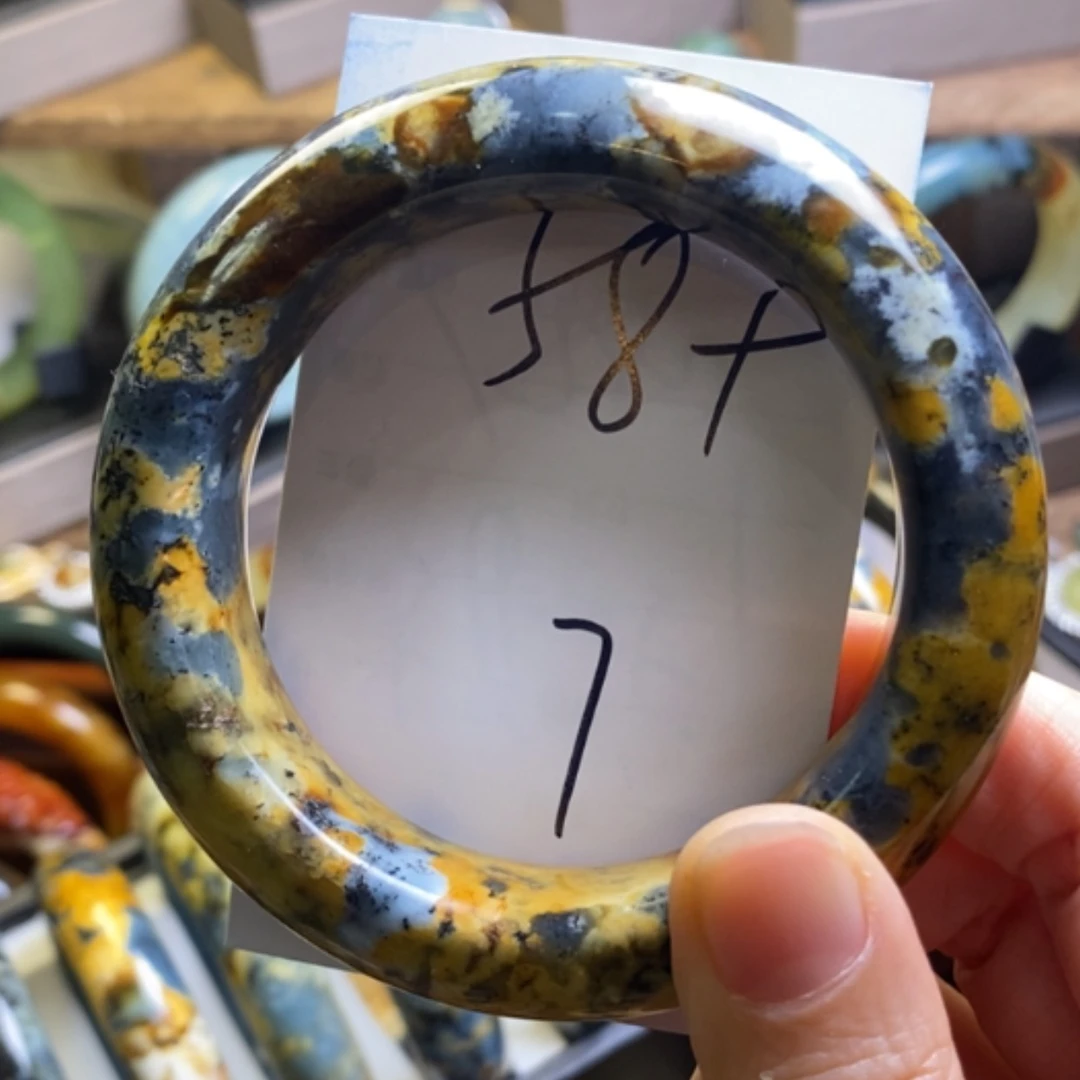 【闪购商品】蛇纹石玉手镯未镶嵌知*心