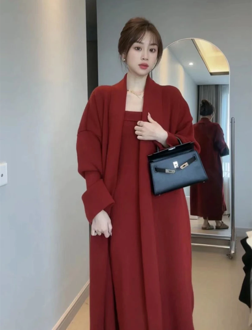 气质毛衣长外套两件套女秋冬季修身内搭抹胸裙针织中长款开衫套装