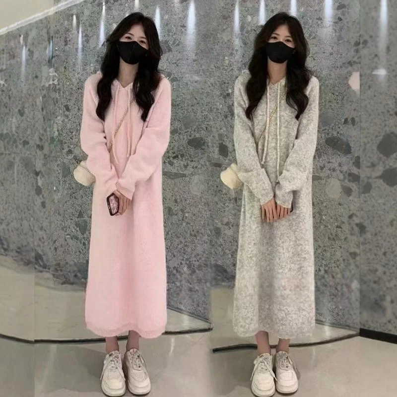 女款新款慵懒风感条形连帽针织连衣裙女秋季小个子宽松显瘦打底毛