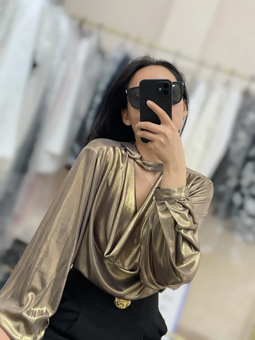 时尚气质飘带衬衫长袖