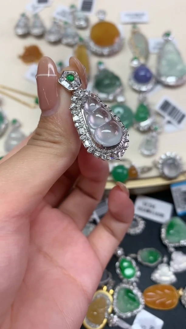 【闪购商品】翡翠吊坠(不含链)18K金镶嵌吊坠S123|19999