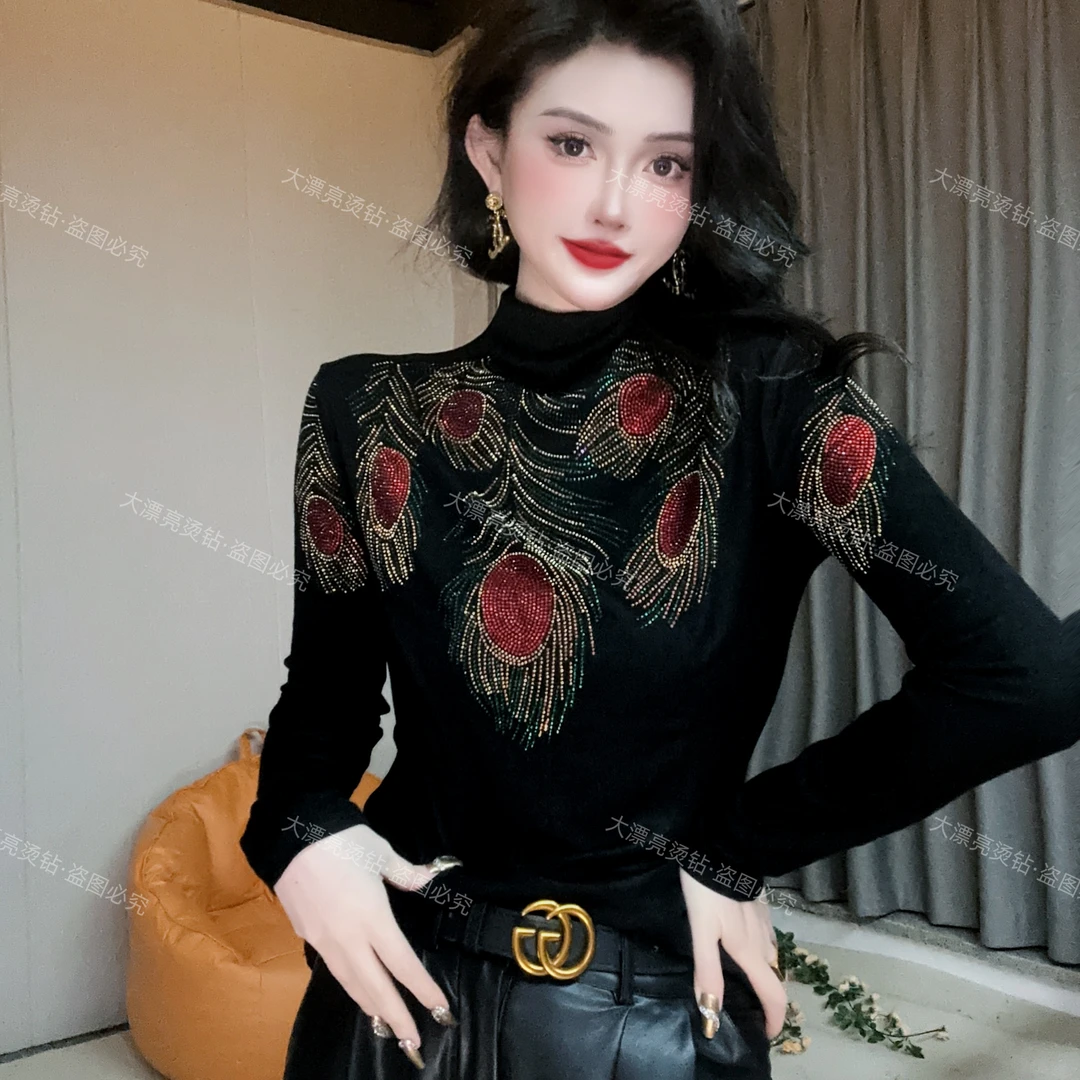 1118【磨毛保暖】孔雀羽毛打底衫女装欧货重工烫钻长袖T恤上衣女