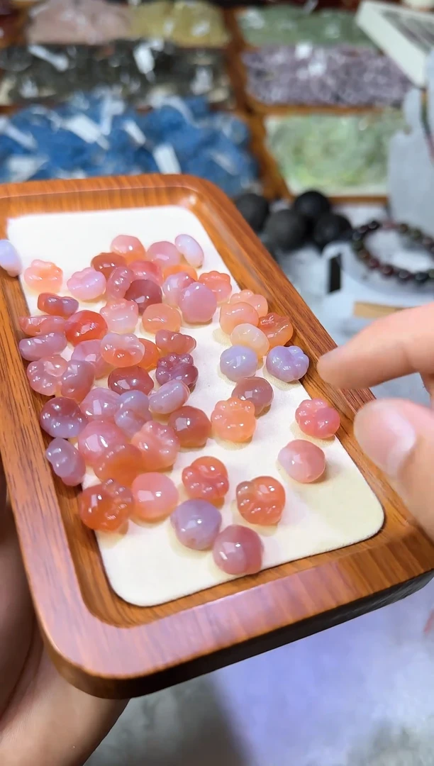 【闪购商品】玛瑙/玉髓/未镶嵌通孔猫爪