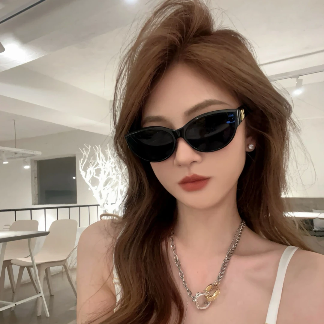 2024新款个性窄框酷拽小猫眼百搭显脸小修饰颧骨太阳镜凹造型墨镜