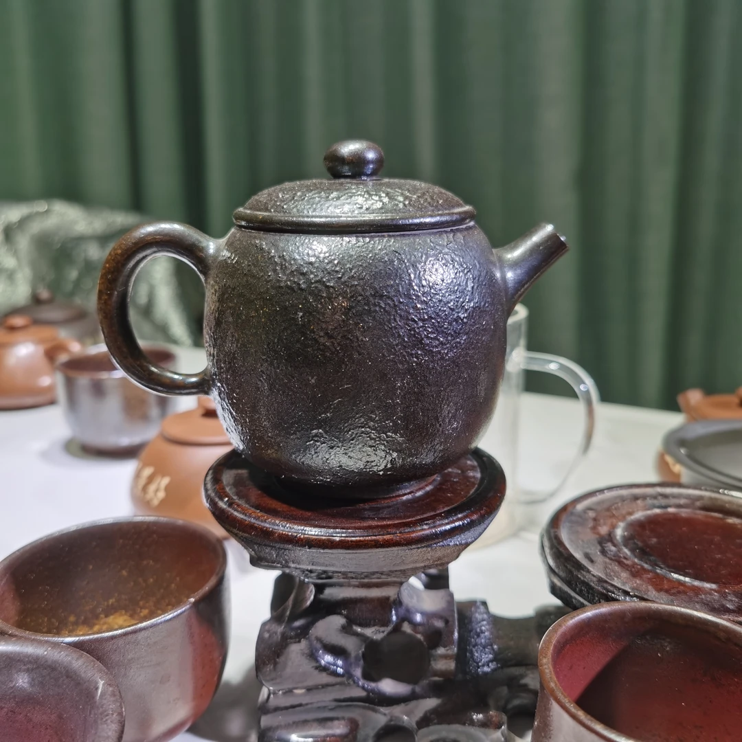 云南省建水紫陶柴烧紫泥壶直播间挑选