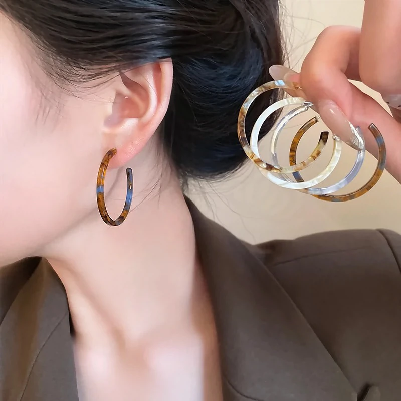 非金属树脂耳饰 春夏港风C形圈圈耳环气质独特素圈耳饰复古高级感