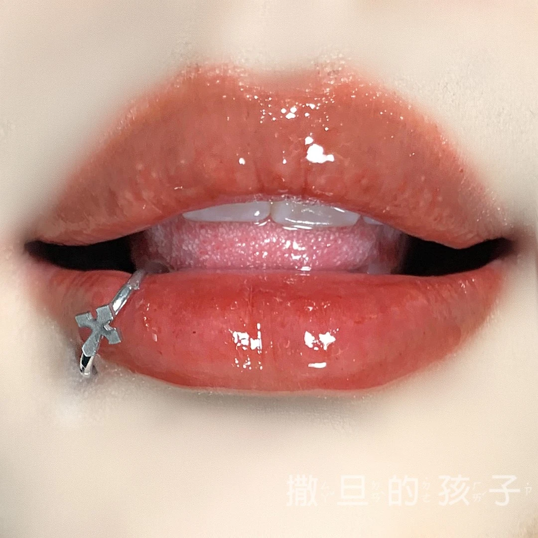 钛钢耳饰 撒旦的孩子贝拉十字唇环无缝圈钛钢1.2mm粗 唇钉耳骨钉