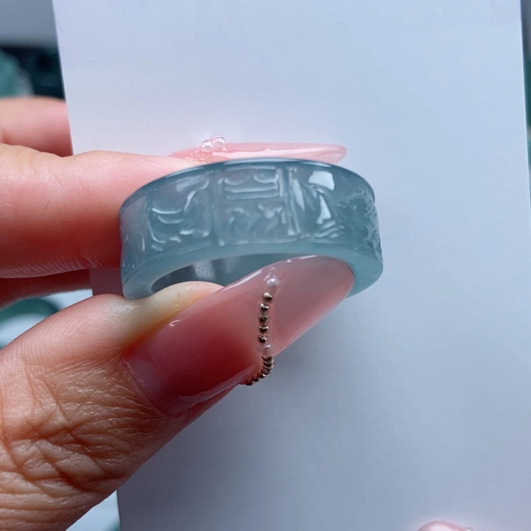 翡翠戒指未镶嵌吕**邱