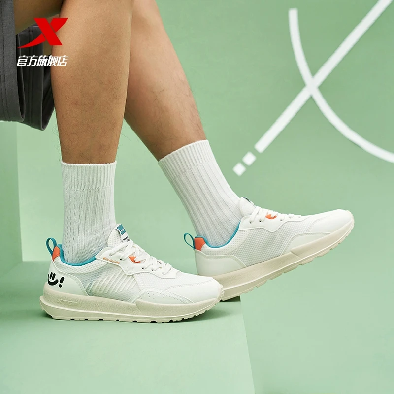 特步跑步鞋舒适潮流百搭轻便休闲鞋夏季网面透气男子运动鞋