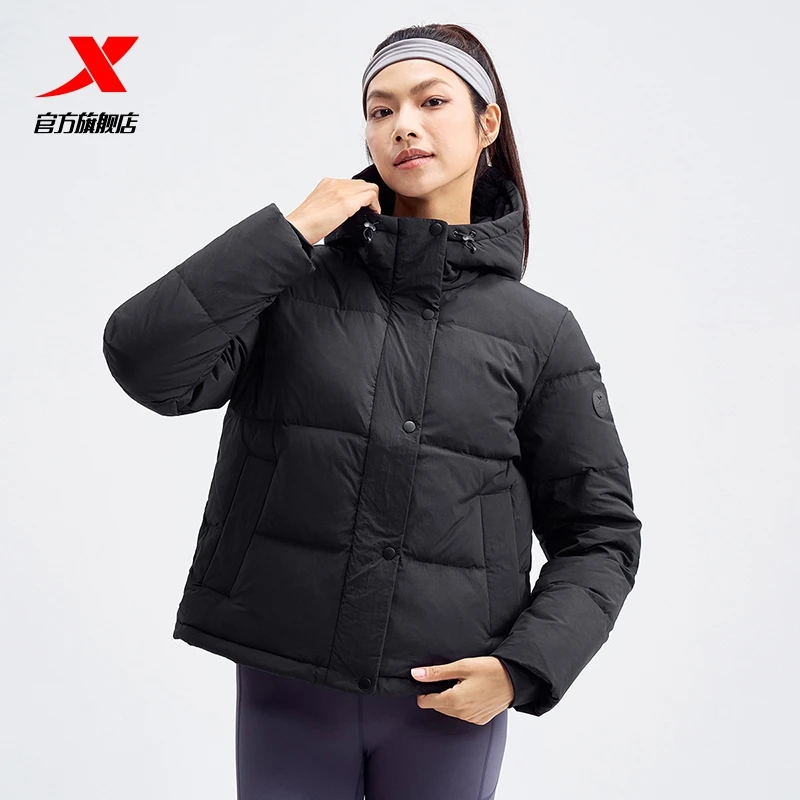 特步短款鸭绒保暖连帽羽绒服女装冬季新款女子休闲百搭外套