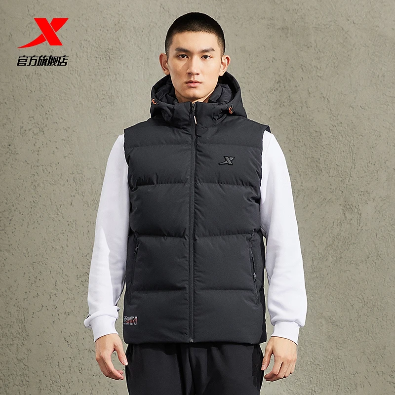 特步男子连帽羽绒马甲冬季新款休闲轻便保暖运动外套男装