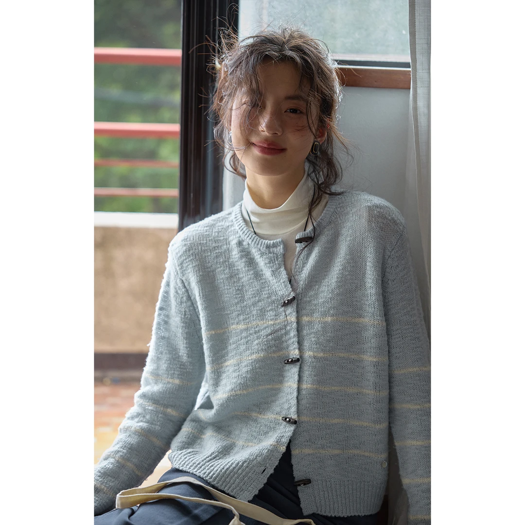 solighter 全羊毛牛角扣条纹针织开衫女秋季5H1006M23X2