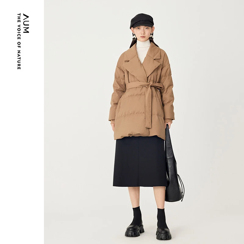 【轻盈暖绒】AUM秋冬白鹅绒保暖翻领肯豆羽绒服M1DE4907Y