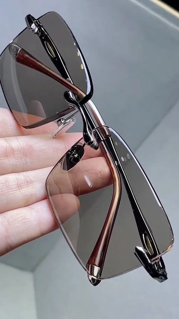 无框切边商务款浅茶色石头镜