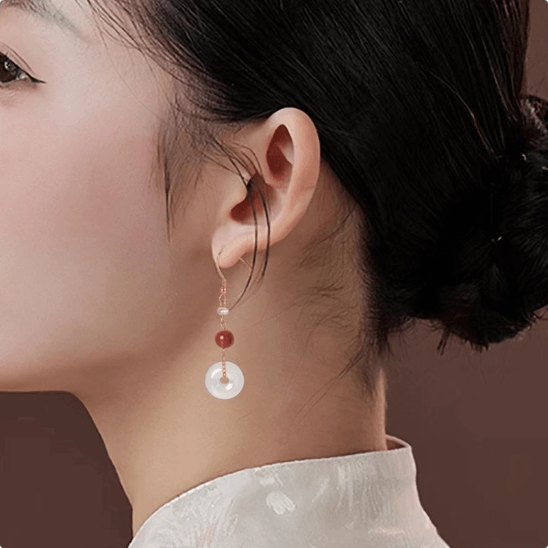 天然白玛瑙玉髓平安扣耳环女国风高级感复古南红国潮新中式耳饰女