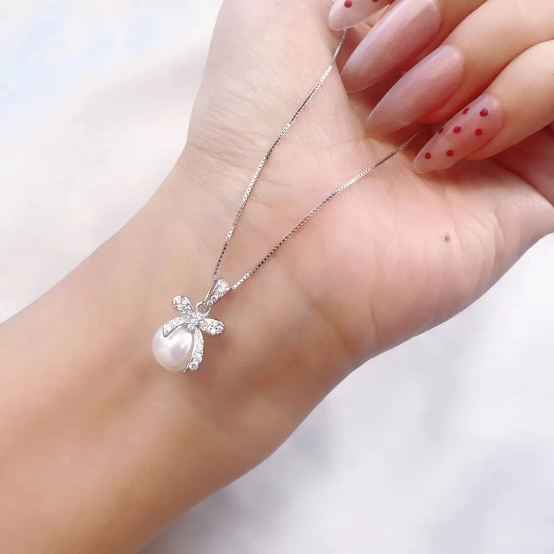 坠链均925银仿珍珠 【荣邦】S925银蝴蝶结贝珠时尚项链七夕送女友款