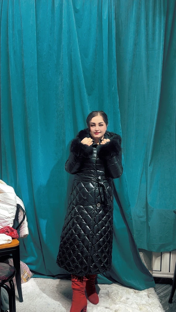 厚款狐狸毛领修身型网红连帽大毛领黑色大衣棉衣冬季棉服