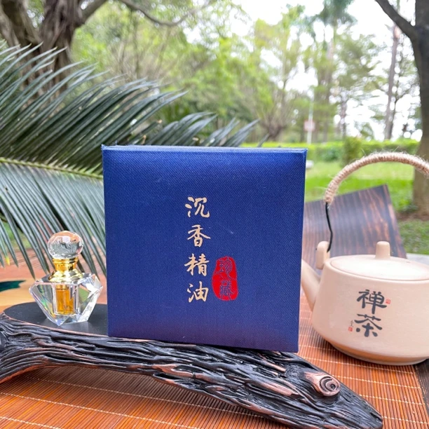 柴火古法蒸馏提取沉香壳子精油香味非常干净留香持久沉香精油