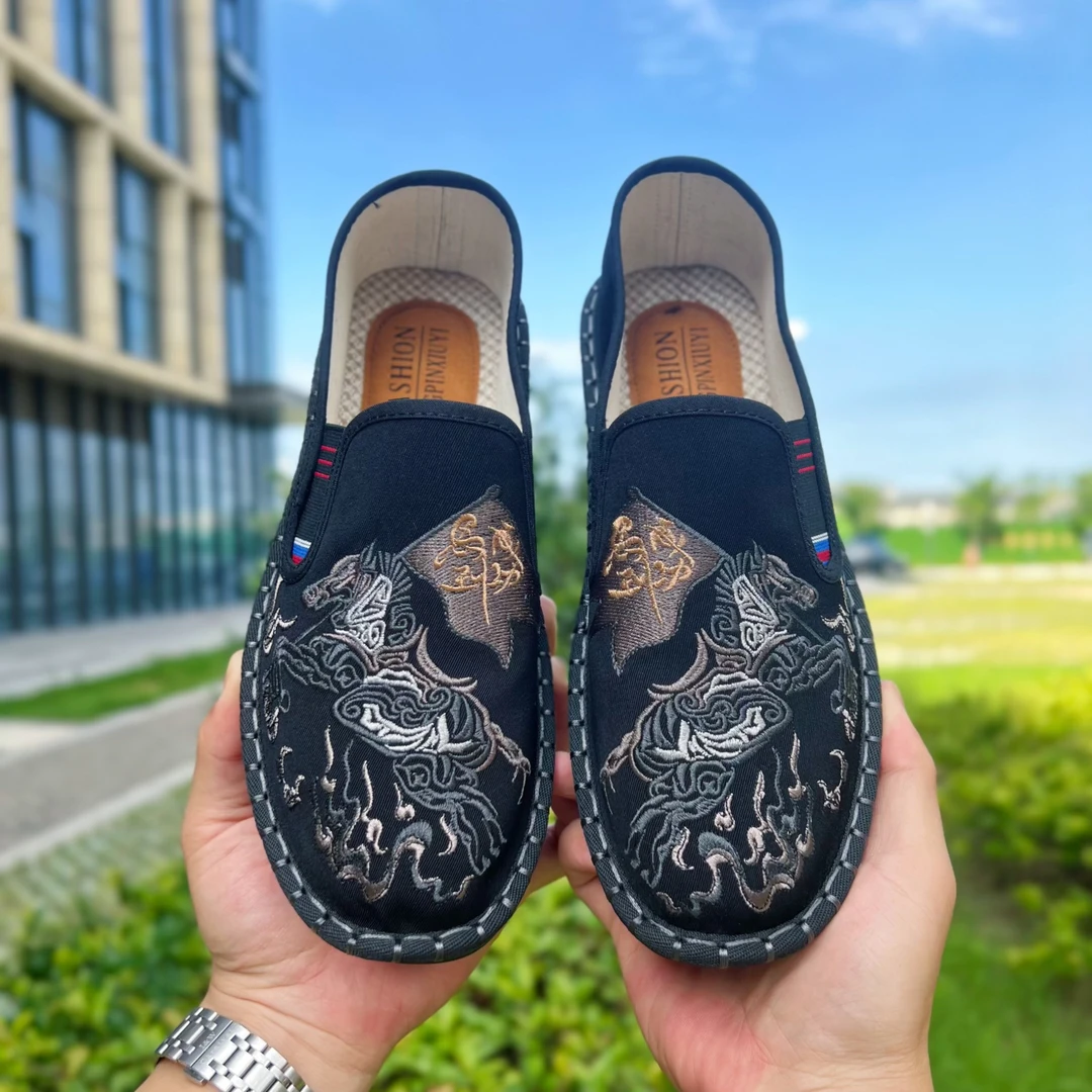 老北京布鞋男款2025新款爆款刺绣开车鞋透气防臭软底防滑国风布鞋