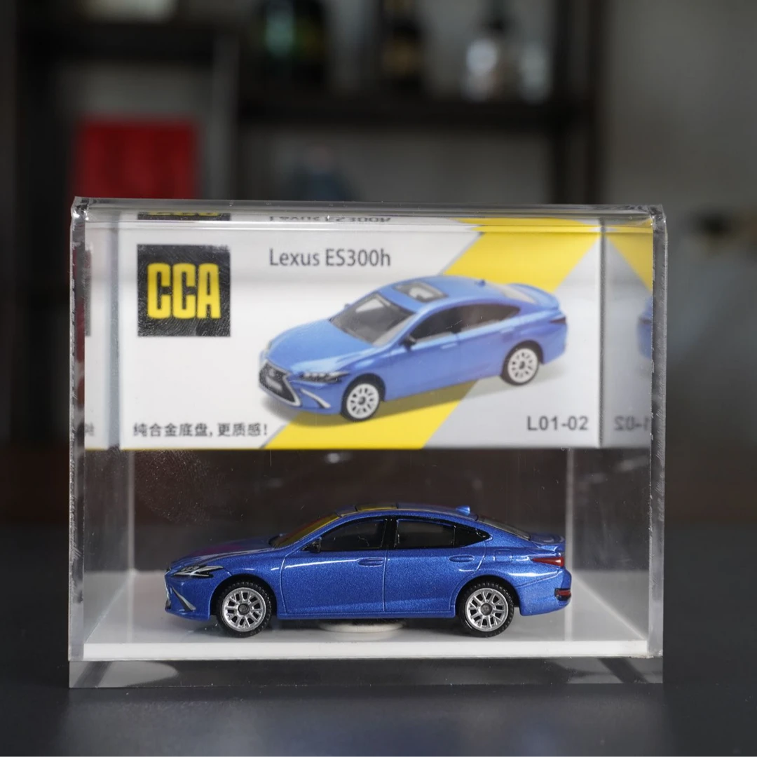 CCA1:64合金车模 雷克萨斯ES300H(送亚克力展示盒)