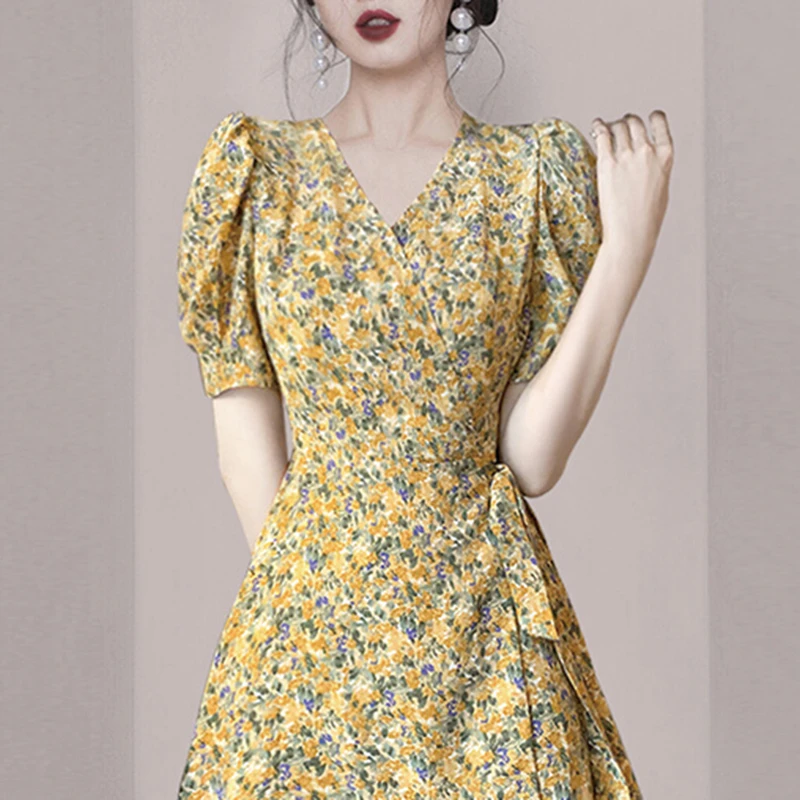 【清货】法式复古系带碎花连衣裙2025夏季新款名媛气质收腰显瘦8057