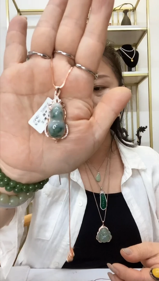 【闪购商品】翡翠颈饰银S925镶嵌葫芦