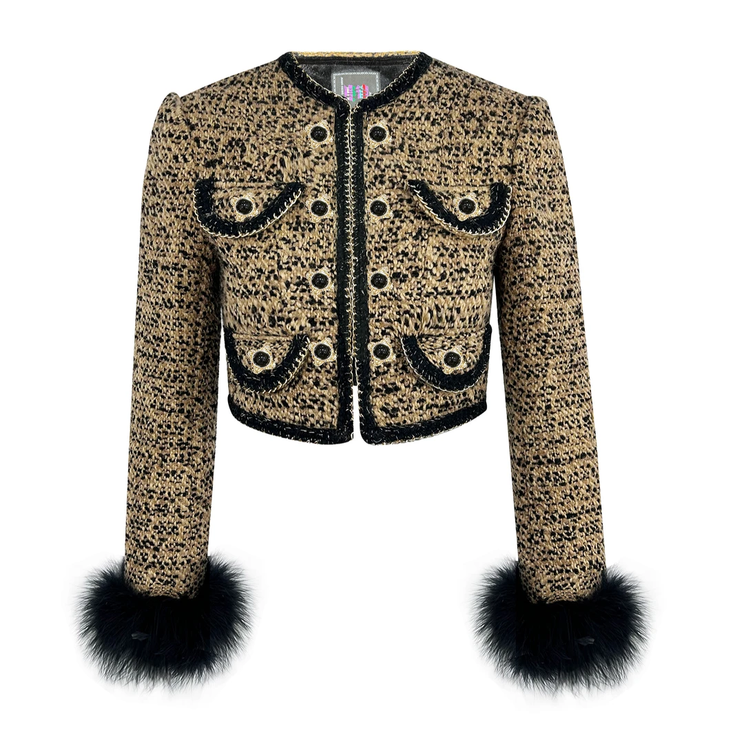 姜穹JIANGQIONG2024春夏百搭火鸡毛饰袖复古小香风金属饰扣短外套