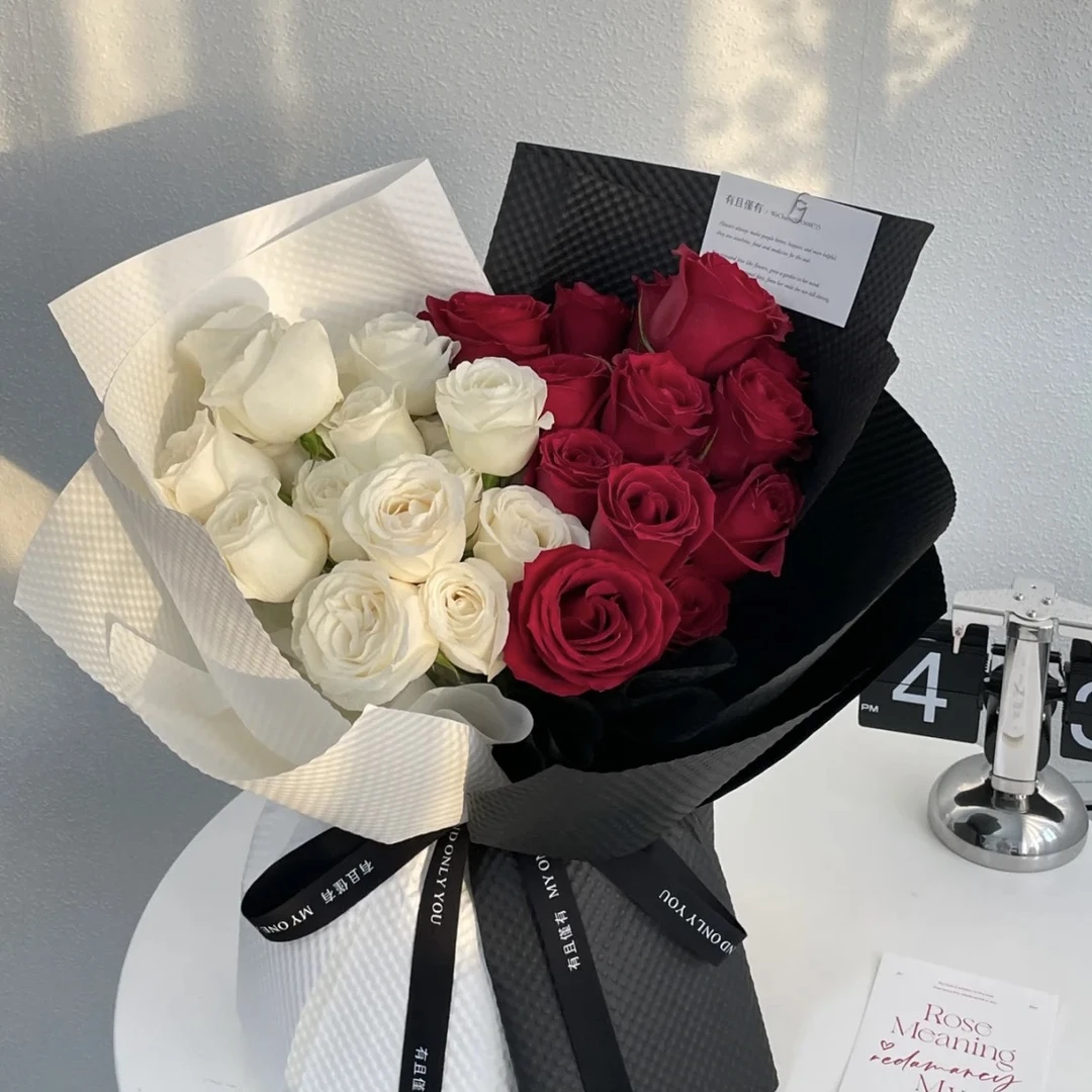 【全国配送】红白玫瑰花束混搭设计送女友闺蜜生日表白同城配送鲜花