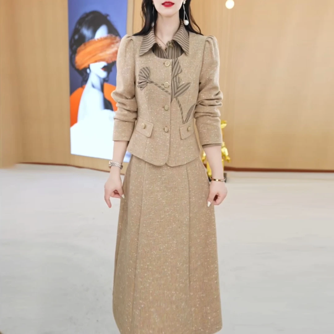 妈妈装两件套连衣裙女2024冬季新款衬衫领条纹拼接小香风套装裙子