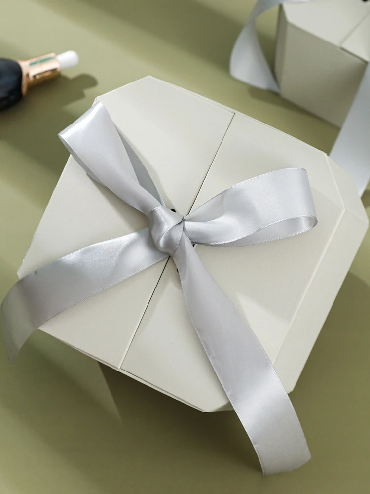 礼物盒高级感香水口红礼品盒空盒子生日礼盒送女友闺蜜伴手礼箱子