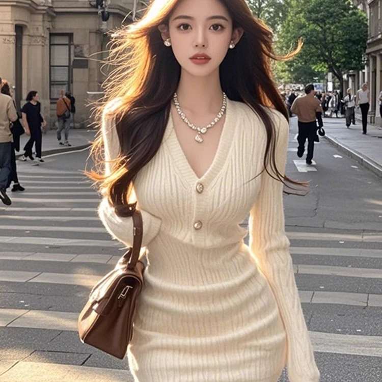 小香风针织连衣裙女春秋新款气质名媛V领收腰显瘦包臀短裙冬打底