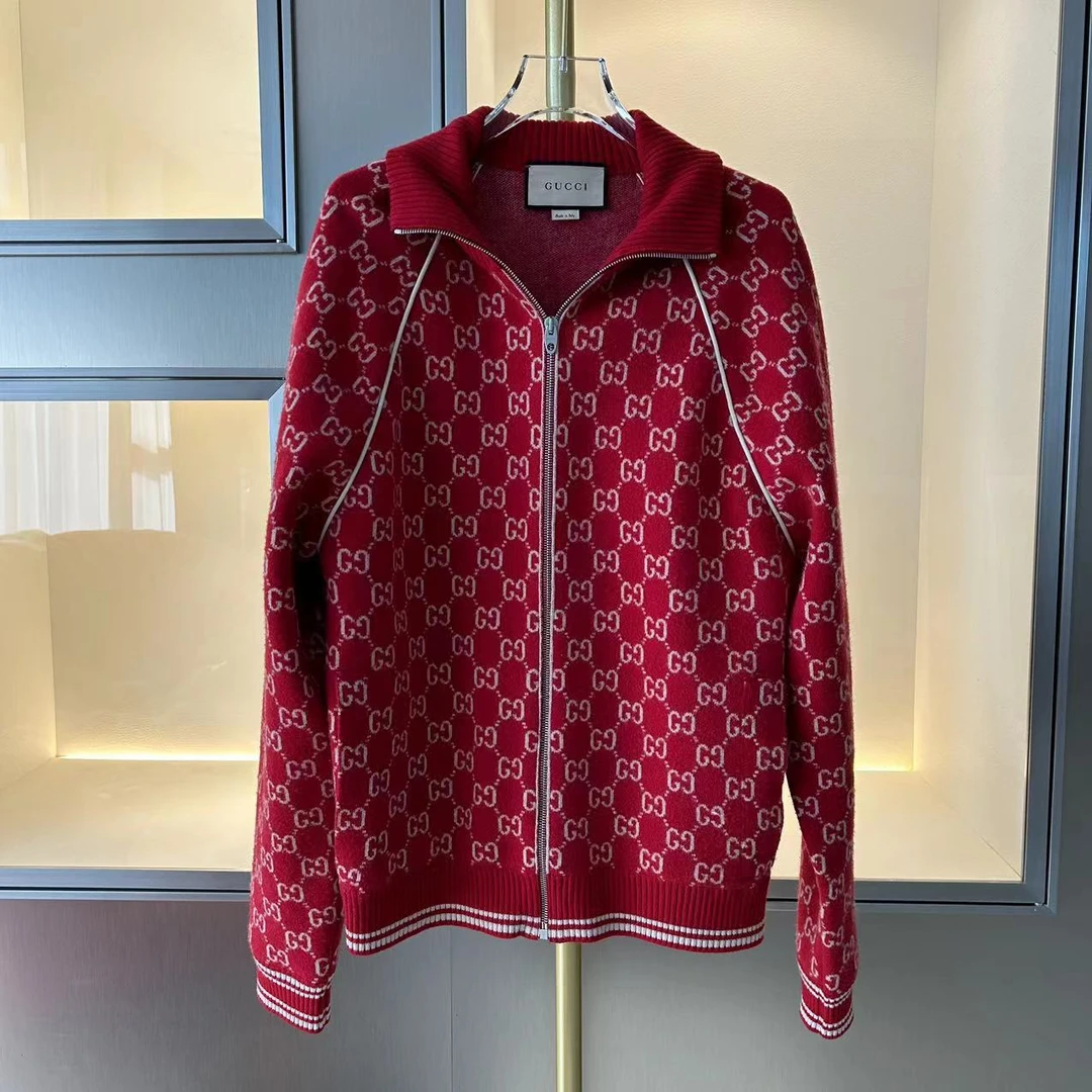 99新  亲奢滙/古驰GUCCI/公价13400/红色满印老花飞行员夹克/S