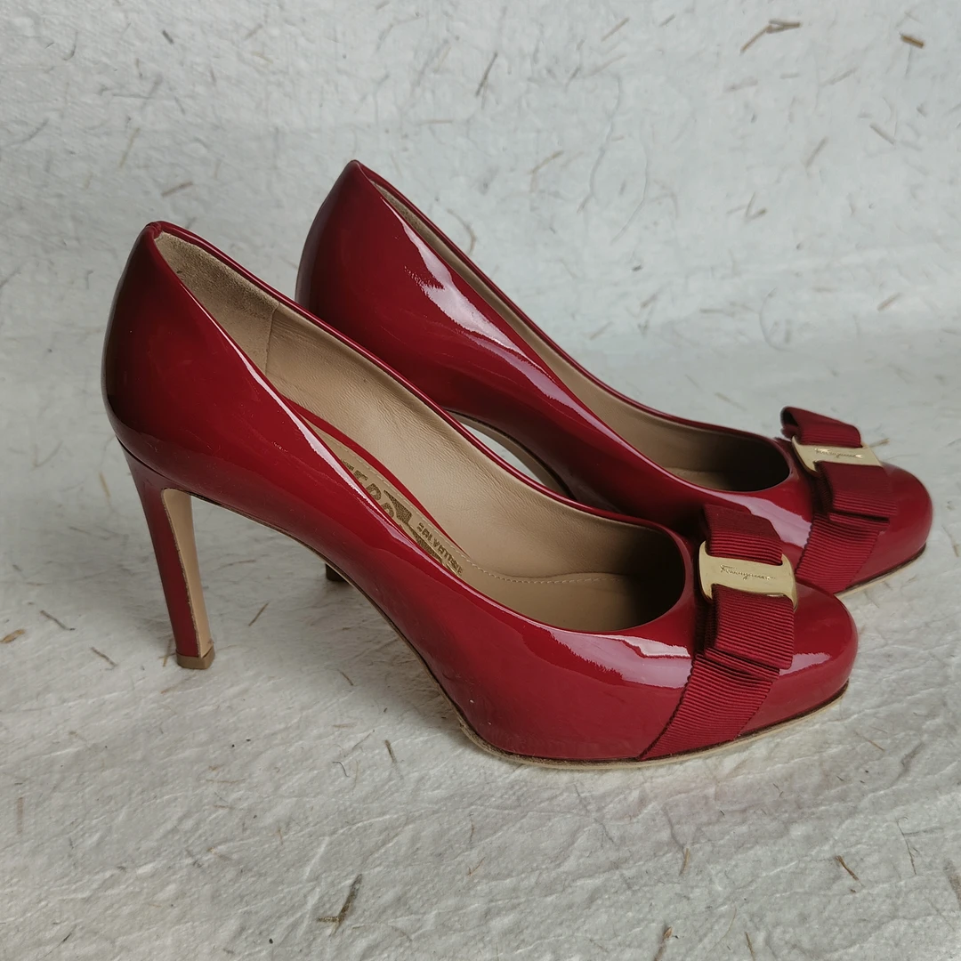 95新  菲拉格慕/红色漆皮高跟鞋/35.5码