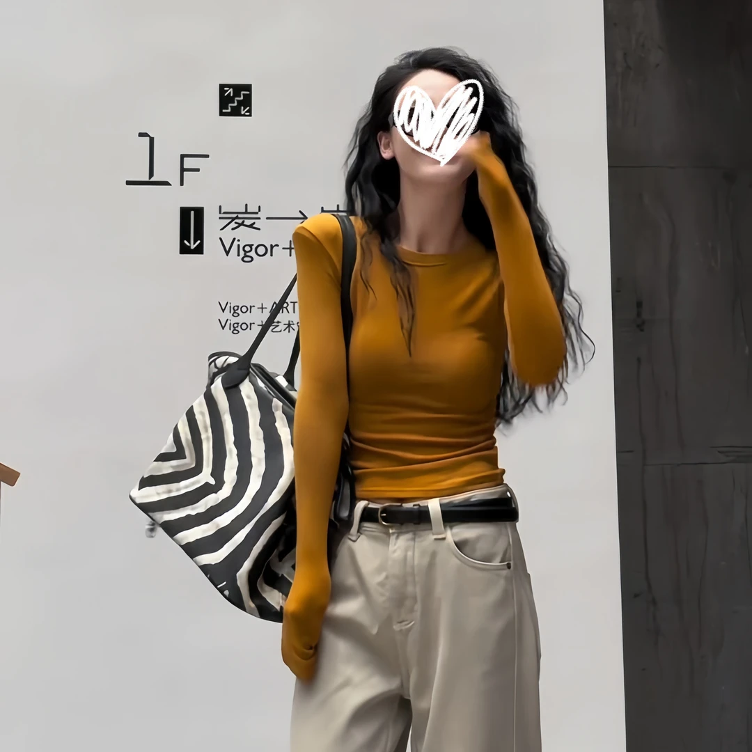 YIDENG多色圆领经典款上衣显瘦长袖打底衫直角肩纯色辣妹百搭T恤
