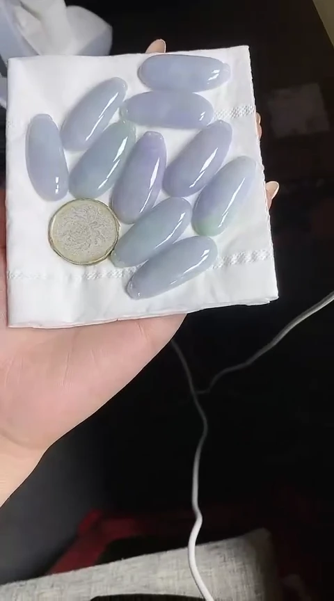 【闪购商品】翡翠颈饰未镶嵌79福瓜