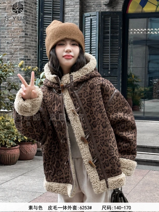 女童皮毛加一体外套秋冬款洋气中大童加坡夹克豹纹休闲短外套儿童