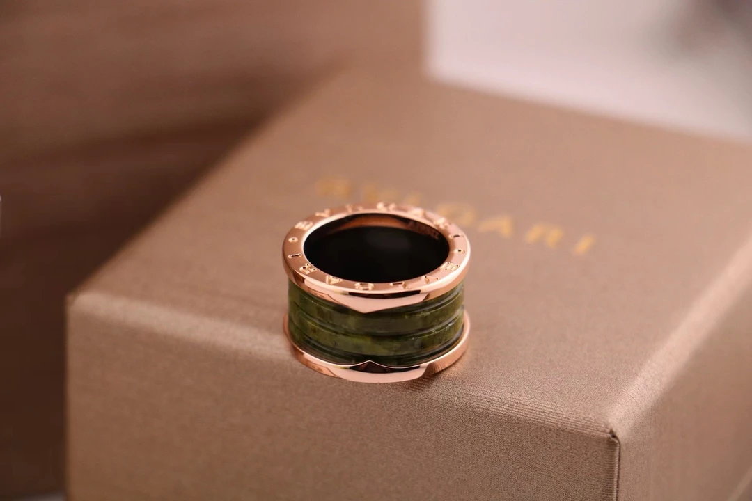 99新 BVLGARI/宝格丽 18k玫瑰金绿纹大理石四环弹簧戒指