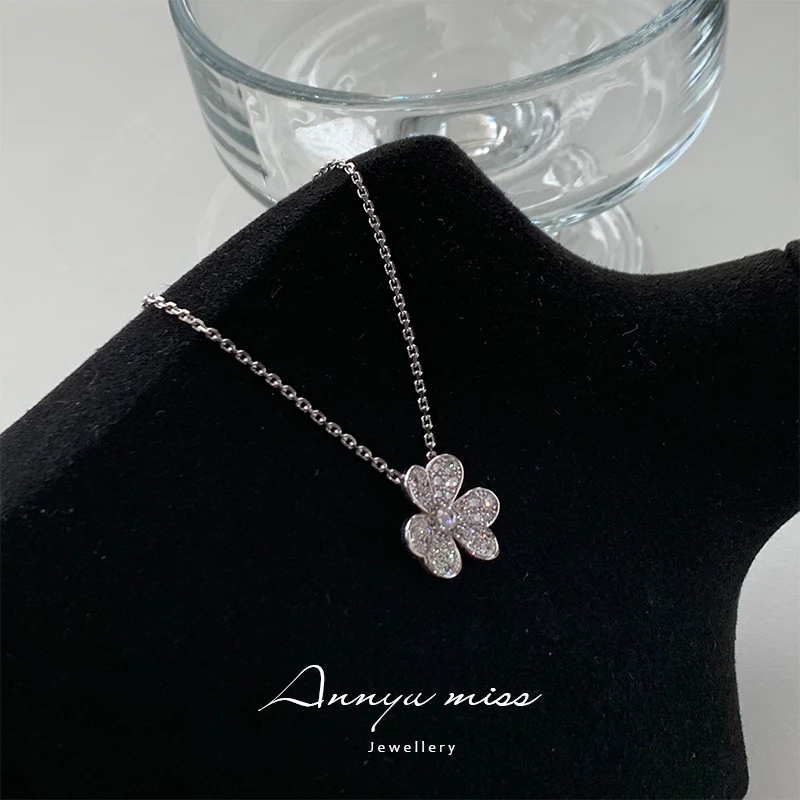 坠链均925银合成锆石 三叶草项链满钻花瓣轻奢幸运草锁骨颈链