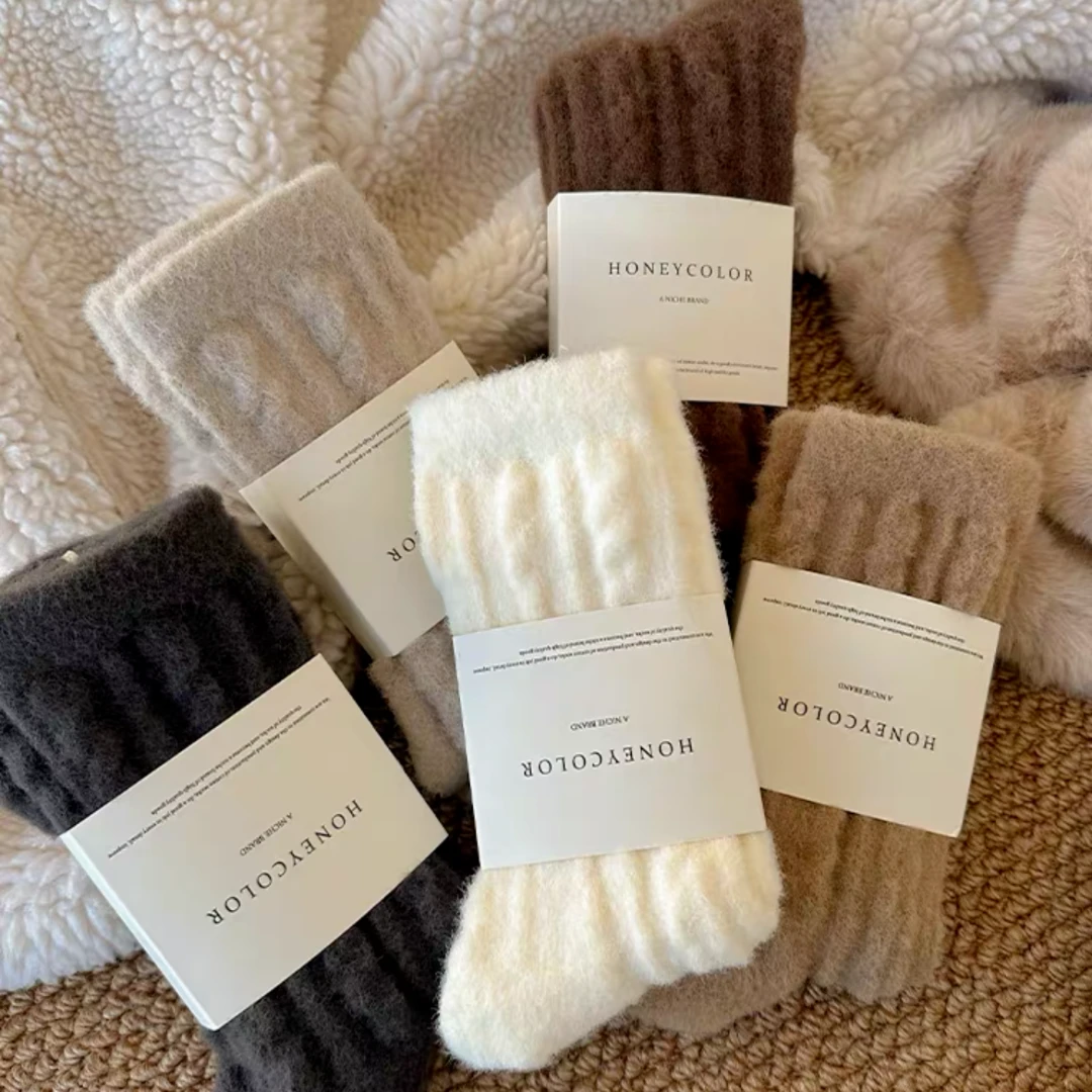 超厚云朵冬季毛绒袜子女中筒袜加绒居家地板袜睡眠月子保暖女长袜