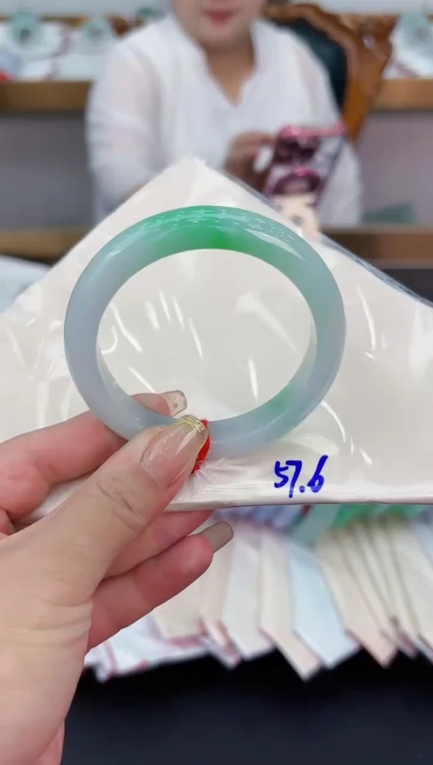 【闪购商品】翡翠手镯未镶嵌翡翠手镯